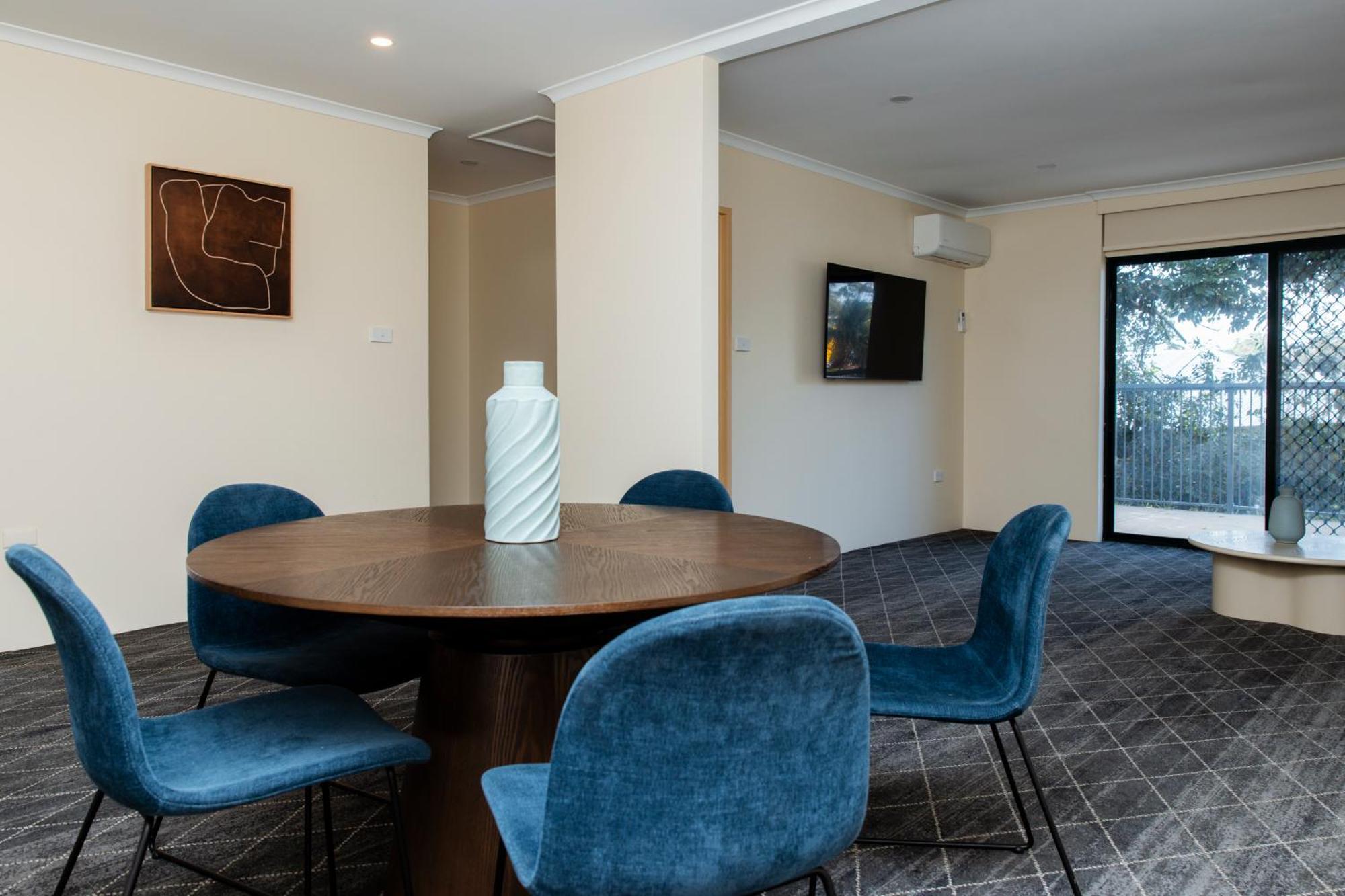 Lakeview Hotel Motel Shellharbour Buitenkant foto